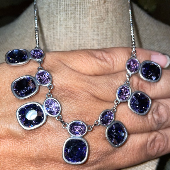 Dutchess Necklace, Violet and Rhodium Plated - Picture 4 of 5